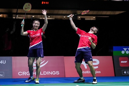 他以出色的 他以出色的